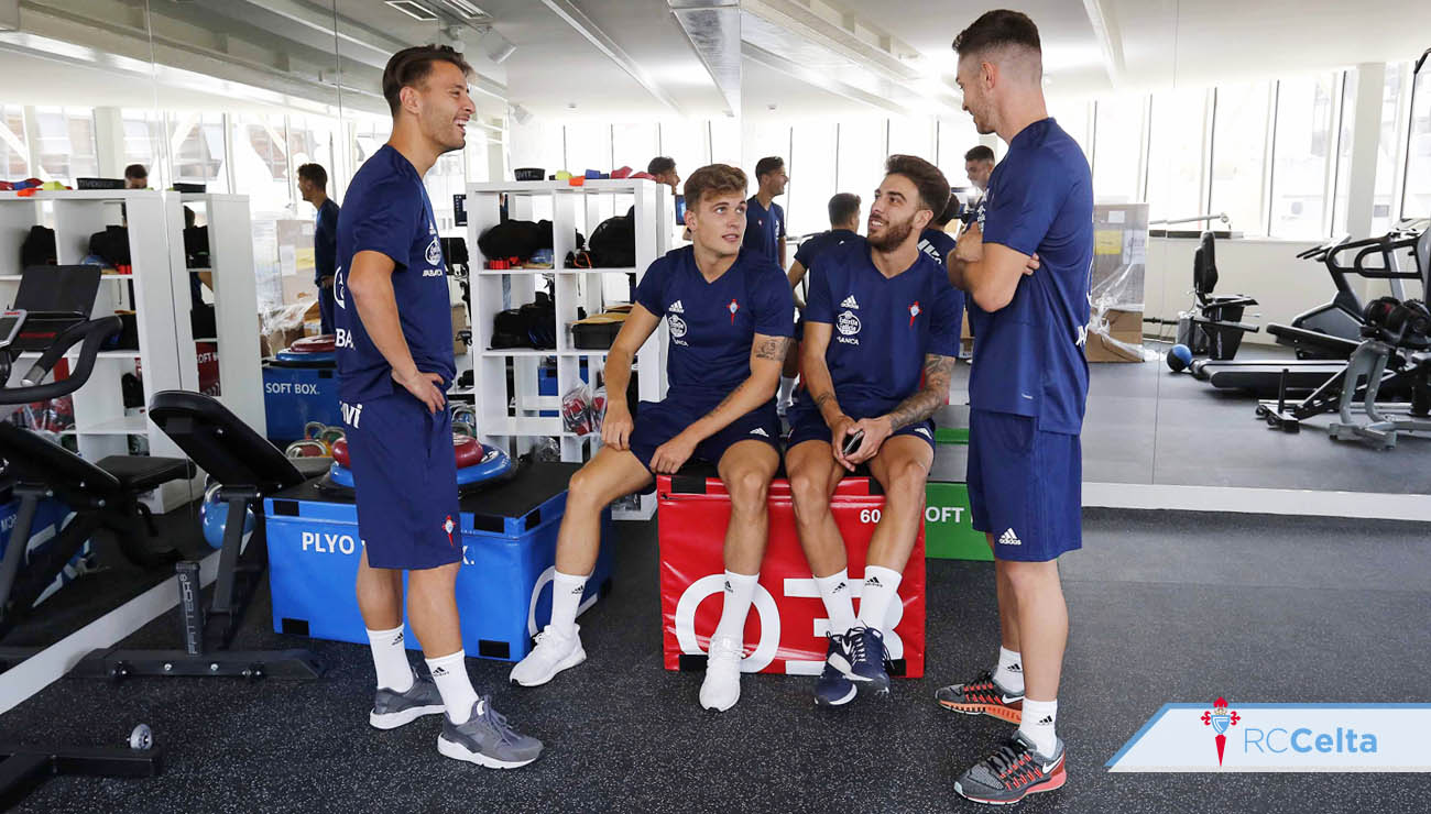 El Primer Equipo Inicia Las Pruebas Médicas En La Clínica RC Celta ...